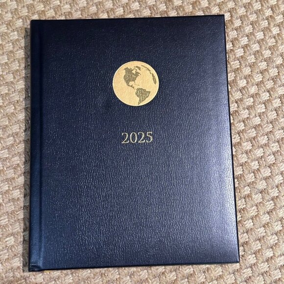 **NEW** AMEX AMERICAN EXPRESS EXECUTIVE LEATHER APPOINTMENT BOOK PLANNER 2025 - Picture 1 of 5